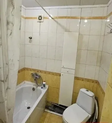 Продам 2к.кв. Сталинка. Петровский р-н. Ориентир пл.Победы. ул. Таймырская. Донецк