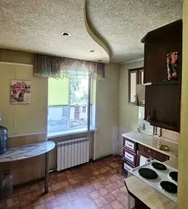 Продам 2к.кв. Сталинка. Петровский р-н. Ориентир пл.Победы. ул. Таймырская. Донецк