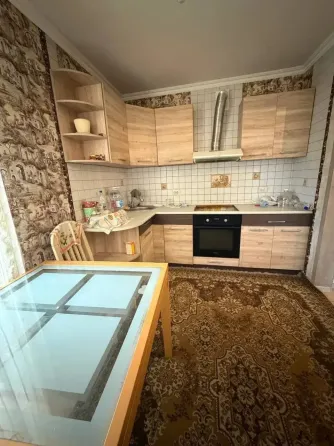 2 ком.кв. металлургов 95 Мариуполь