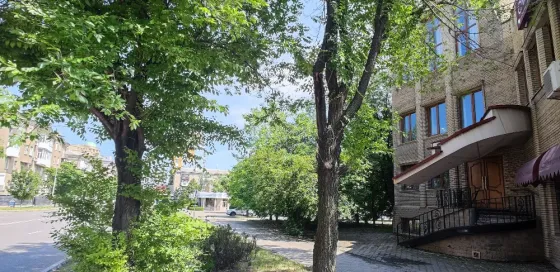 Аренда 1 эт. с отд входом 40м2 Место для рекламы Проходное Юр. адрес Парковка Донецк