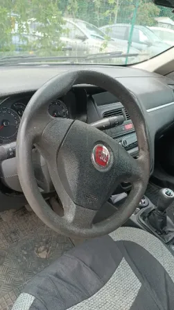 продажа авто фиат линея 2013г.,120л/с Макеевка
