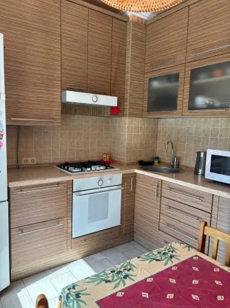 Продам, крупногабаритную 2-х ком. квартиру с хорошим ремонтом, Центрально-Городской, ул. Депутатская Макеевка