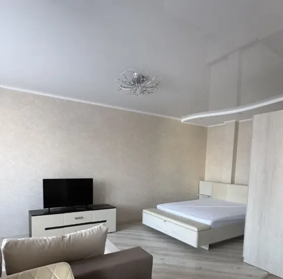 Сдаю однокомнатную квартиру 40.0 м² этаж 3 город Донецк, Ворошиловский район, Бульвар Пушкина Донецк