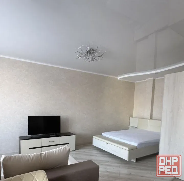 Сдаю однокомнатную квартиру 40.0 м² этаж 3 город Донецк, Ворошиловский район, Бульвар Пушкина Донецк - изображение 1