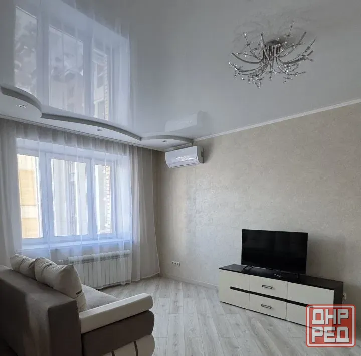Сдаю однокомнатную квартиру 40.0 м² этаж 3 город Донецк, Ворошиловский район, Бульвар Пушкина Донецк - изображение 2