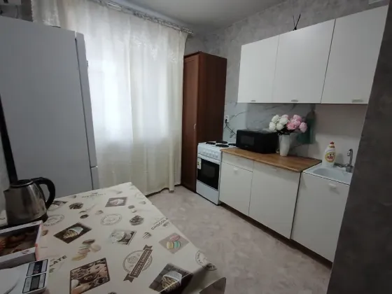 Сдам 1-к квартиру на Зелёном Макеевка