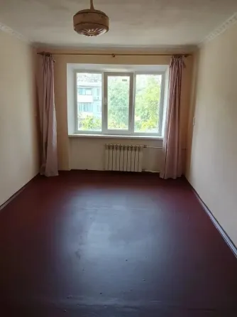 Продается 1 комн.кв 32 м² этаж 2/5 Мариуполь