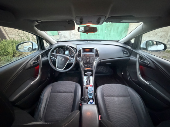 в продаже opel astra j Донецк