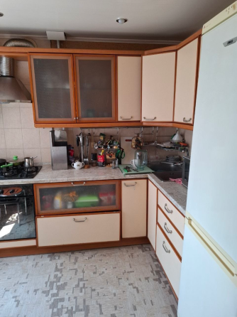Продам 3 к кв Центральный район Мариуполь