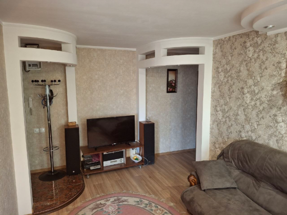 Продам 3 к кв Центральный район Мариуполь