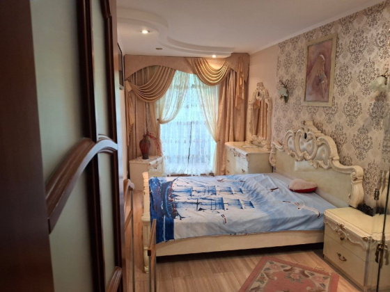 Продам 3 к кв Центральный район Мариуполь