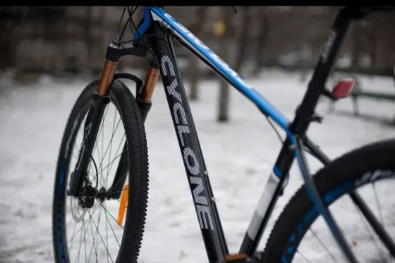 Велосипед CYCLONE alx 29. Алюминий Снежное