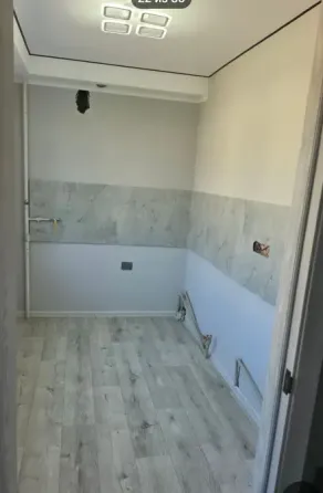 Продаю 1к.кв 945 кв-л с капитальным ремонтом. Макеевка