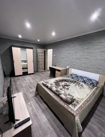 Сдаётся 1-комнатная квартира 36м² в Калининском районе, улица Овнатаняна, 28 Донецк