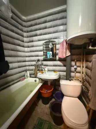 Продам 1-а комнатную квартиру в Червоногвардейском районе, 8/8 Бис Макеевка
