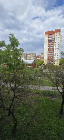 Продам 2-комн. квартиру на Зеленом. Макеевка
