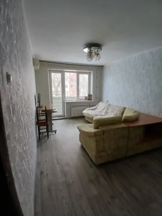 Сдаётся 3к квартира в Ильичевском районе Мариуполь