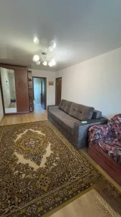 Продам отличную 2х ком. Ленинский район Соловки Донецк
