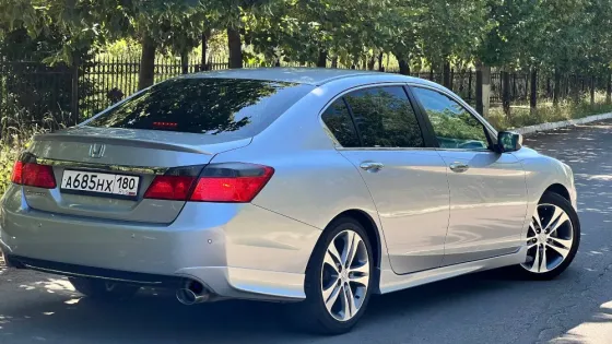 Honda Accord 9 - комфорт, динамика и надёжность в одном авто Макеевка