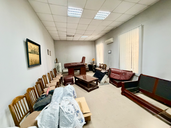 Продам 3х этажное помещение под офис, центр Грин Плаза парковка Донецк