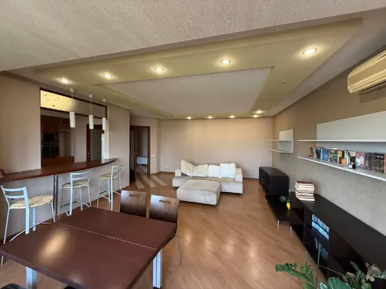 Просторная 3-к квартира 115 м² на пр. Богдана Хмельницкого - идеальный вариант для большой семьи! Донецк