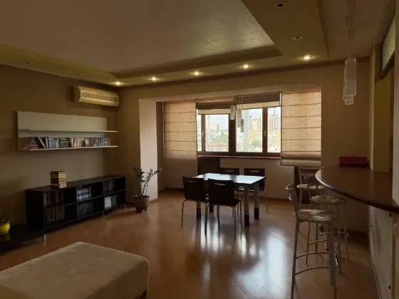 Просторная 3-к квартира 115 м² на пр. Богдана Хмельницкого - идеальный вариант для большой семьи! Донецк