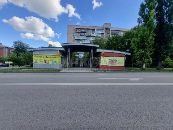 Продам 2 Магазина ул. Советская 94а Луганск