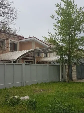 Дом 231.40м2 с. Макарово рн. Станично-Луганский Луганск