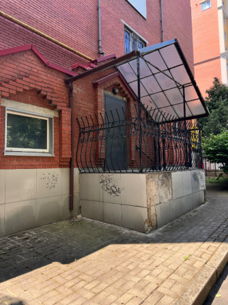 Продается офисное помещение 180 кв. м. в Площадь Ленина, ул. Постышева Донецк
