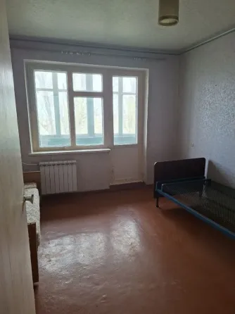 Срочно продам 2 ком. кв. кв. Шахтёрский Донецк