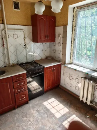 продам 2 к.кв. куйбышевский р. шахта октябрьская 1900 мил р.торг. Донецк
