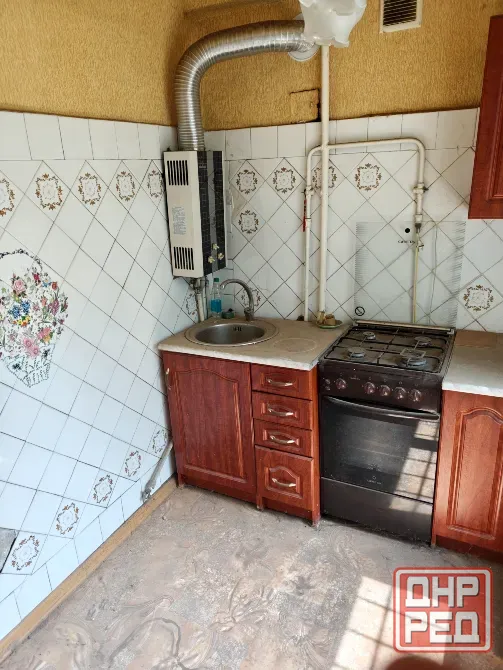 продам 2 к.кв. куйбышевский р. шахта октябрьская 1900 мил р.торг. Донецк - изображение 1
