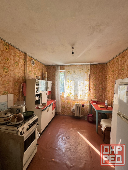 Продажа 3-комнатной квартиры 6/9, в г. Донецк, Ворошиловский р-н, б-р Школьный Донецк - изображение 8