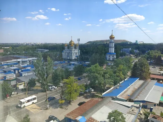 Снижение цены Срочная продажа Реальная с ремонтом 2 к автомагазин покровский рынок Донецк