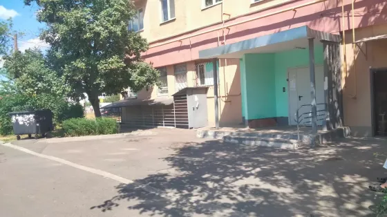 Продам светлую и чистую квартиру Мариуполь
