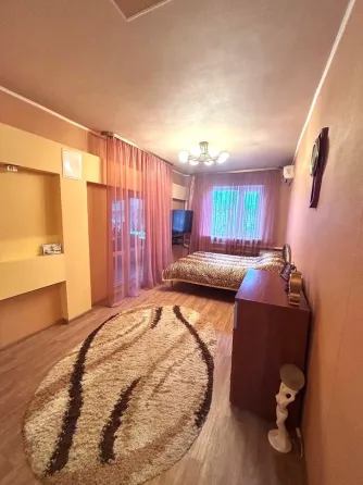 Продам дом в Луганске с мебелью (район 2-го роддома, Аэродромный проезд) Луганск