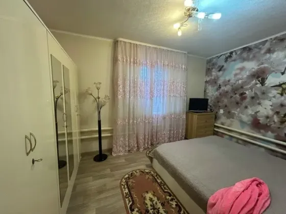Продам дом в Луганске с мебелью (район 2-го роддома, Аэродромный проезд) Луганск