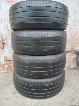 235 55 17 комплект резины Донецк