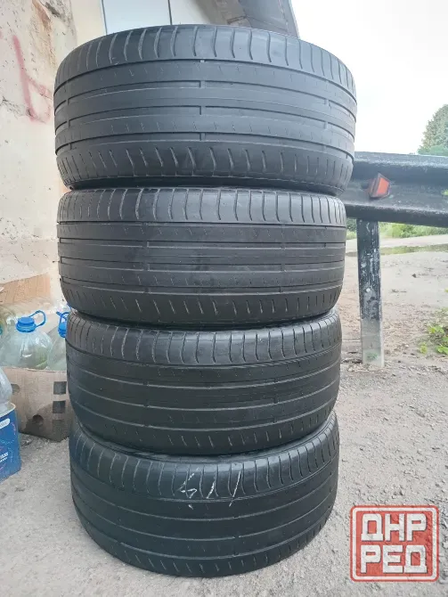 Продаю комплект резины 245 45 18 Донецк - изображение 1