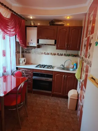 Продам 1 комн кв пересечение ул Щорса с проспекта. Таманский. Донецк