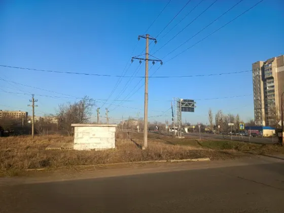 Продаётся коммерческая земля в Шахтёрске прямо у трассы Луганск-Донецк Шахтерск