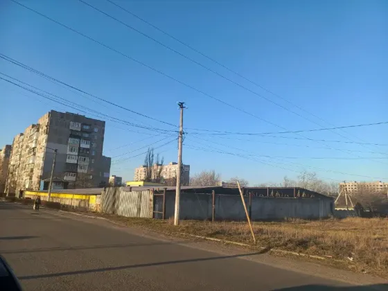 Продаётся коммерческая земля в Шахтёрске прямо у трассы Луганск-Донецк Шахтерск