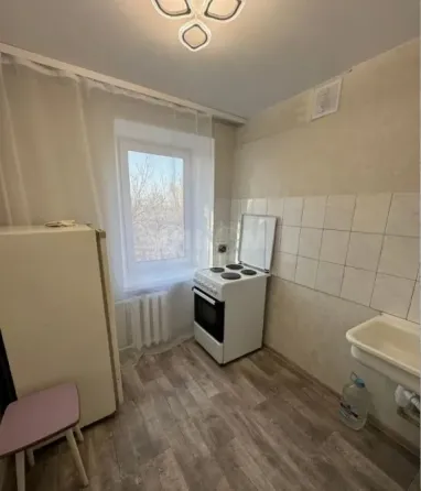 Продам 1к кв. Восточный Луганск