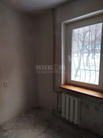 Продам 2к Ленинского Комсомола Луганск
