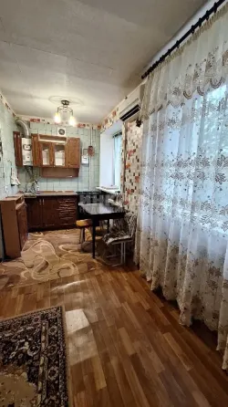 Продам 2к 2-я Краснознаменная Луганск