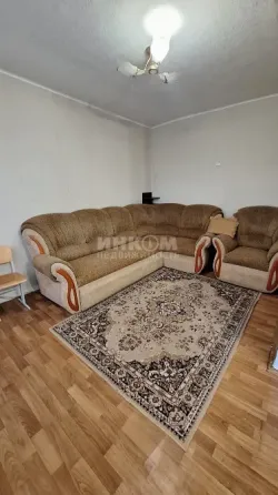 Продам 2к 2-я Краснознаменная Луганск