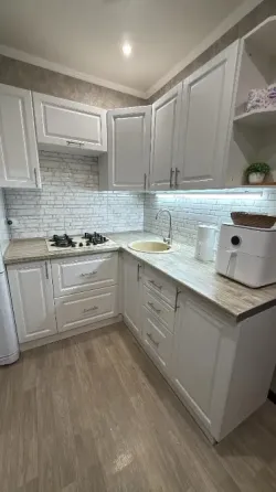 Продам отличную с новым ремонтом 1 к.кв Макеевка Центр Малиновского Макеевка