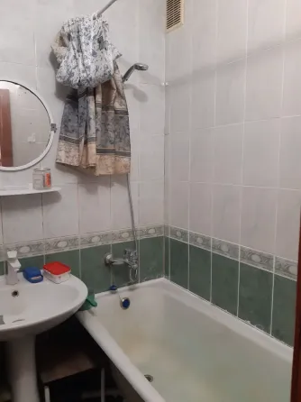 Сдам 2 ком. кв-ру г.Мартуполь,Центральном, р-не, ор-р "Академия полиции", пр-т Строителей Мариуполь