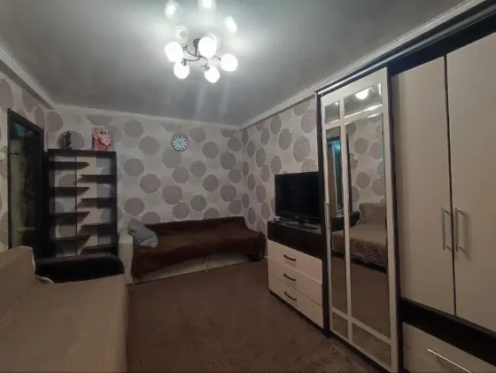Продам 1 ком. квартиру в Петровском р-не Донецка, ул. Крамарчука, пл. Победы. Донецк