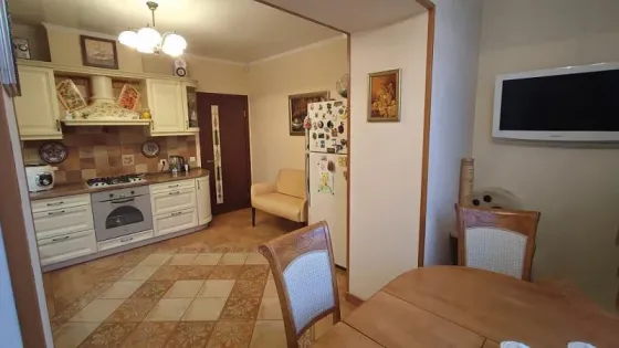 3-комнатная квартира,120м2,5/6,Буденновский р-н,ул.Горностаевская.Цена 12млн Донецк